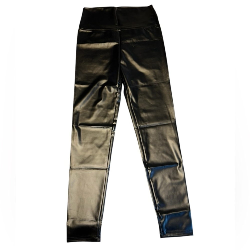 Black Sleek Faux Leather High-Waisted Leggings – Chic & Comfortable size XL